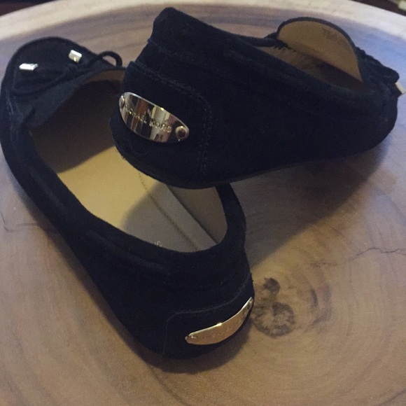 Flats - Picture 2 of 3